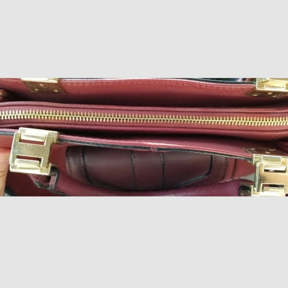 Kate Landry  bag with silky interior. - Picture 4 of 7